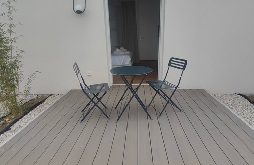 Begles House | New high-end house with secure parking