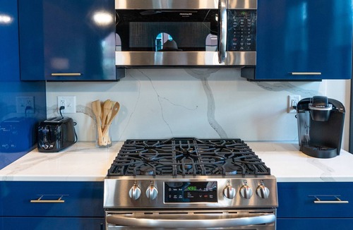 New Albany Apartment | New Historic Downtown Loft