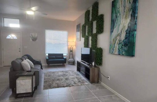Horizon City House | New home for a comfy getaway.