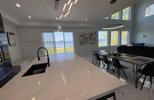Tay House | New home|Hot tub|Private beach|Lake front