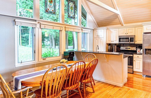 Meredith House | New Home! Lakefront, Dock, Fireplace, XBox
