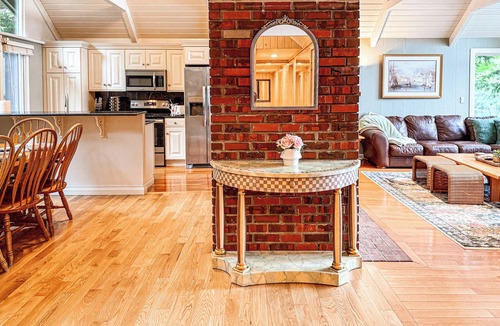 Meredith House | New Home! Lakefront, Dock, Fireplace, XBox