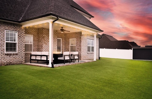 Murfreesboro House | NEW! Home Theater - Game Room - 5BR 3.5 Bath near multiple attractions!