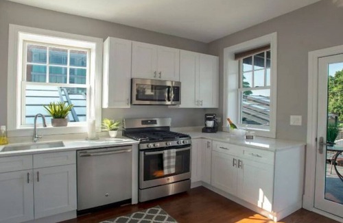 Wrigleyville House | New home w/view & party deck - 2nd Floor
