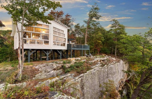 Lupton City Cabin | NEW Honeymoon Treehouse