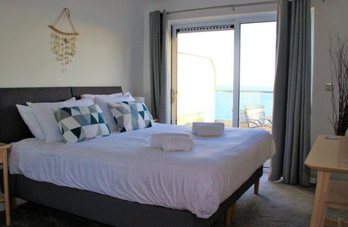 Sandown Apartment | New Horizon