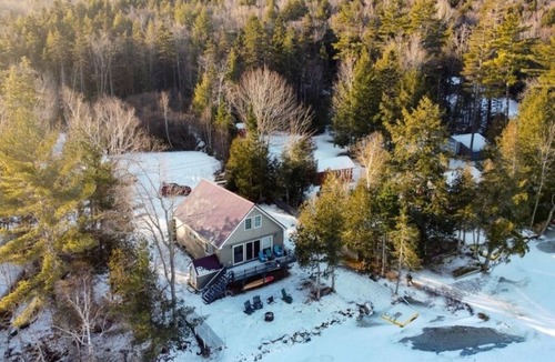 Lincoln House | New host! Prices reduced until July 4! Come visit the lake house or work remote