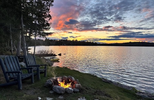 Lincoln House | New host! Prices reduced until July 4! Come visit the lake house or work remote