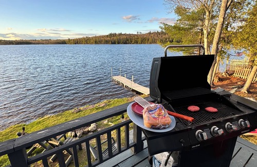 Lincoln House | New host! Prices reduced until July 4! Come visit the lake house or work remote