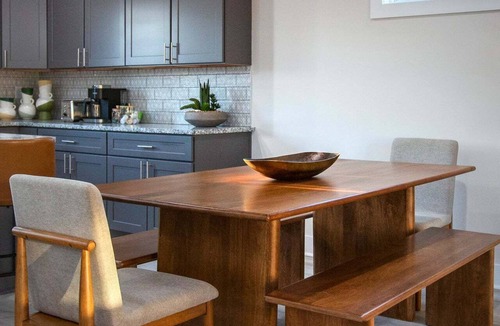 Buena Vista House | NEW ★HOT AREA★ SLEEPS 12 SPACIOUS 8min to Broadway