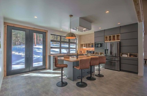 Quandary Village House | NEW Hot Tub Haven with Panoramic View | Blue River