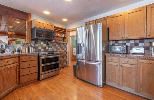 Tahoe Vista Cabin | New HOT TUB! Lake View, Knotty Pine Cabin with Charming Updates