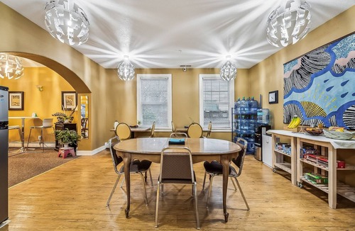 Cathlamet Apartment | NEW! Hotel Cathlamet Room 219 - Interior Full