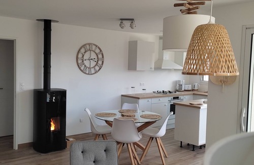 Pleherel-Plage-Vieux-Bourg House | New house for 2/4 people, jacuzzi, 800m from the Sables d'Or beach, free wifi