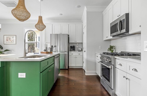 North Charleston House | NEW HOUSE! King Beds, Firepit, Grill in Park Circle!