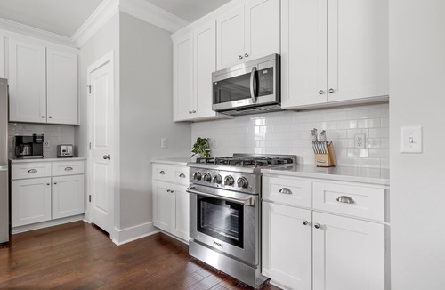 North Charleston House | NEW HOUSE! King Beds, Firepit, Grill in Park Circle!
