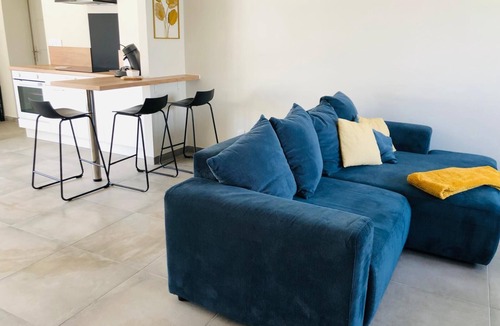 Cerelles House | New house on city outskirts SPA-jacuzzi (May-September)