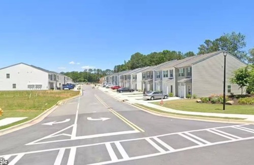Adairsville House | New House Quiet and Modern