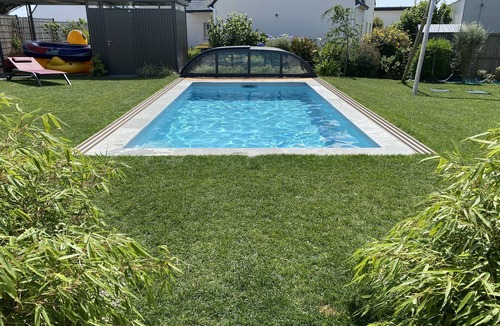 Le Relecq-Kerhuon House | New house with swimming pool