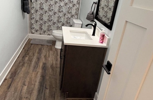 Norwalk House | NEW house with screened in deck/sand VB/gaming