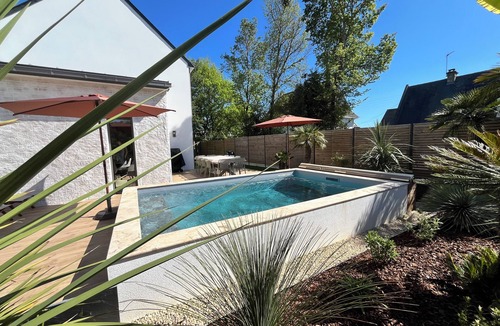 Kervoyal House | New house with swimming pool 200m from the sea.