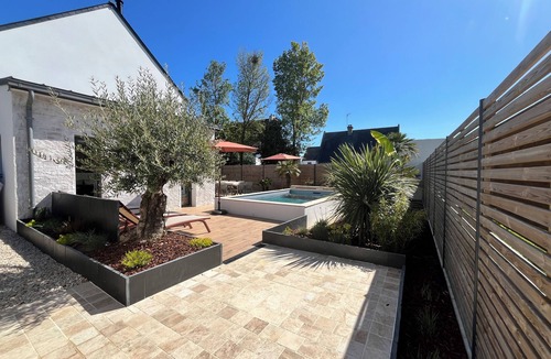 Kervoyal House | New house with swimming pool 200m from the sea.