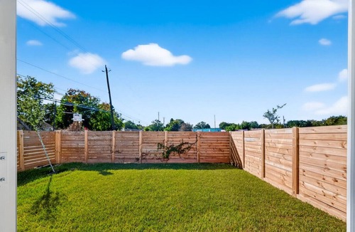 Southeast Houston House | NEW Houston Haven | Family 3BR & Large Yard