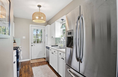 La Brisa House | NEW! Howdy Hang Out - Cozy, Cute and Comfortable House!