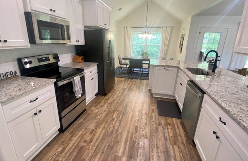 Lufkin House | New Hudson Home, 3 bed 2 bath