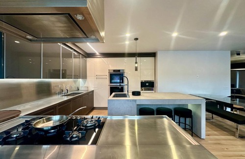 Ludlow Apartment | New Hudson River views at first Train stop NYC