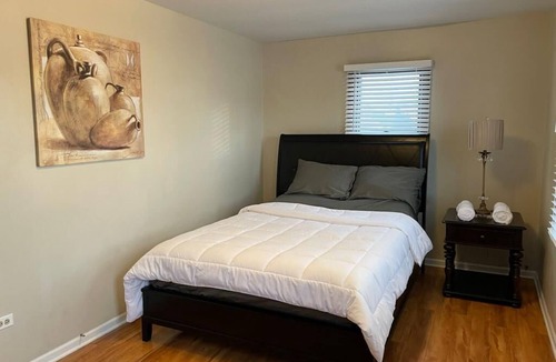 North Chicago House | New Humble Home! - Near Six Flags & Naval Base!