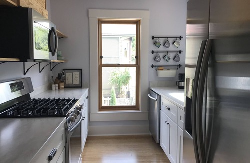 Hyde Park House | New Hyde Park Charmer Among the Trees