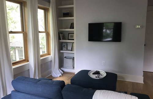Hyde Park House | New Hyde Park Charmer Among the Trees