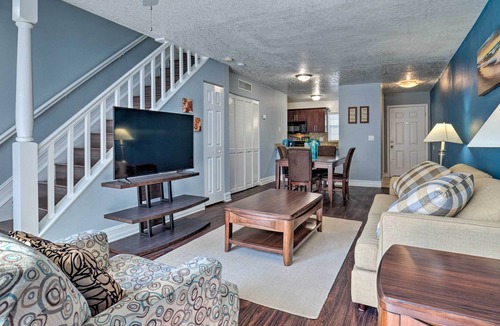 University House | NEW! Ideally Located Tampa Townhome w/ Shared Pool