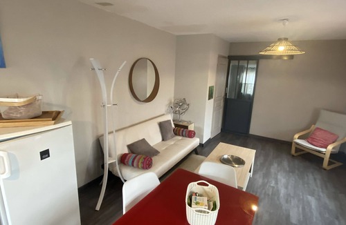 Amboise Apartment | New in AMBOISE - Chanteloup cottage with courtyard - 2 pers