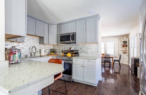 Livingston Manor House | NEW: In-town home w/gorgeous cedar sauna+fire-pit