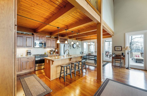 Monroe House | *NEW* Incredible Views & Quiet Luxury | 5BR