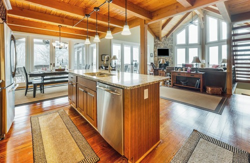 Monroe House | *NEW* Incredible Views & Quiet Luxury | 5BR