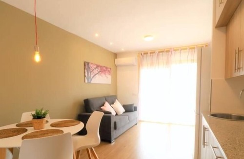 Vilafortuny Apartment | New international Loft, air-conditioned with pool and beach.