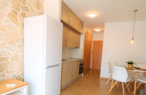 Vilafortuny Apartment | New international Loft, air-conditioned with pool and beach.