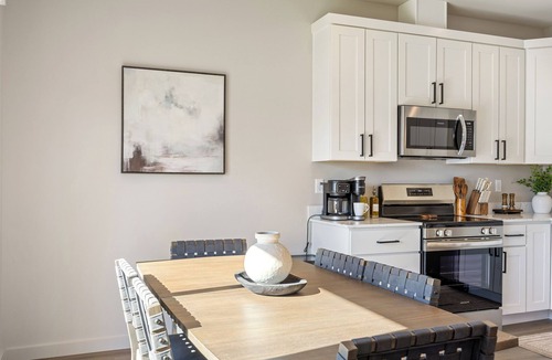 Ephrata House | NEW Ivy Streat Retreat in Ephrata, Sleeps 10, EV Charger + Foosball + Air Hockey