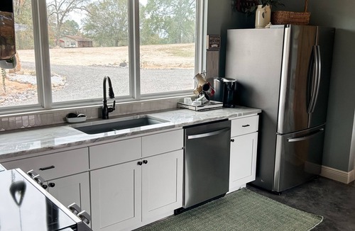 Bismarck House | NEW J&K's house #2 just mins from DeGray Lake!