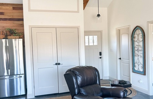 Bismarck House | NEW J&K's House #3 just mins from DeGray Lake!