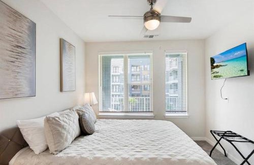 San Marco Apartment | New Jax City Rooftop Pool