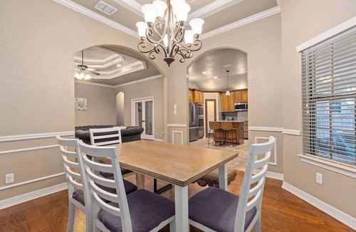 Killeen House | NEW Killeen house 8-10ppl families & groups, pets