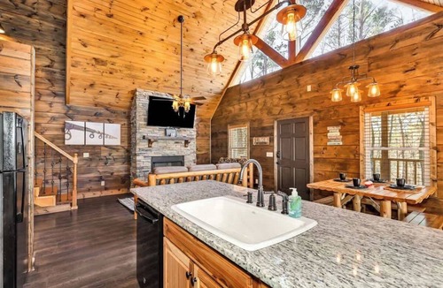 Langston Cabin | "New Lake Cabin in an Incredibly Quiet Setting"