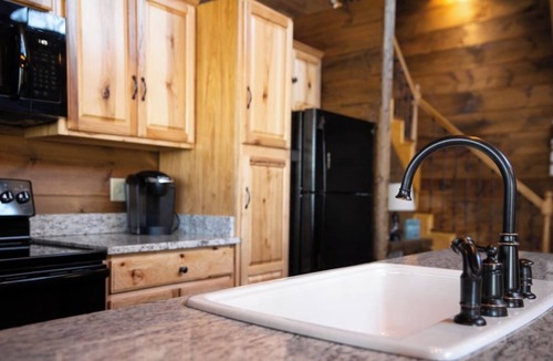 Langston Cabin | "New Lake Cabin in an Incredibly Quiet Setting"