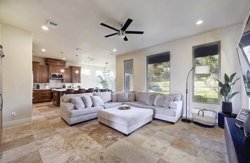 McNeil House | New Lake Travis Retreat Home . Mt View . 3 bd 3 ba