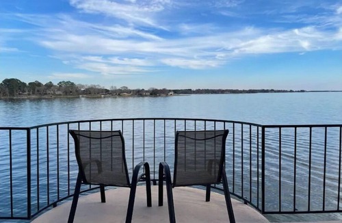 Seven Coves Condo | New! Lakefront 2-bedroom Condo. Newly remodeled.