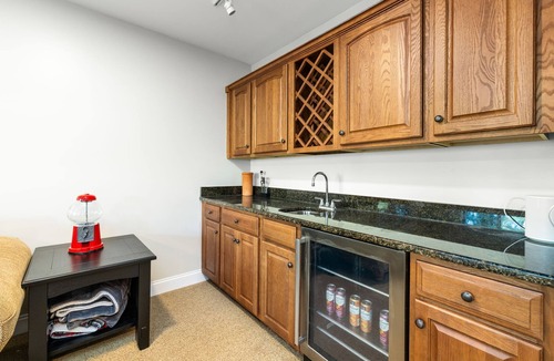 Wise House | NEW! Lakefront, Dock, Fire Pit, Grill, Kayaks, Paddleboards, Foosball, Arcade